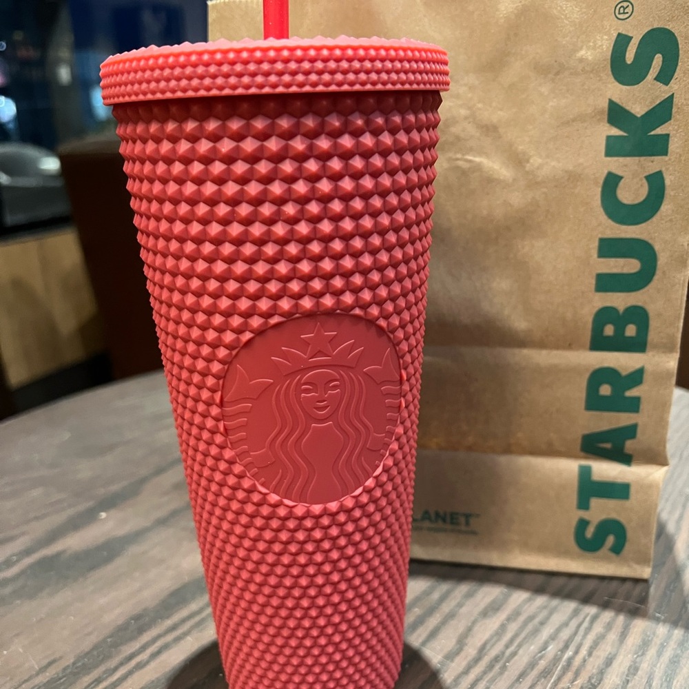 LATAM Starbucks Matte Berry Studded valentines 2022 Exclusive